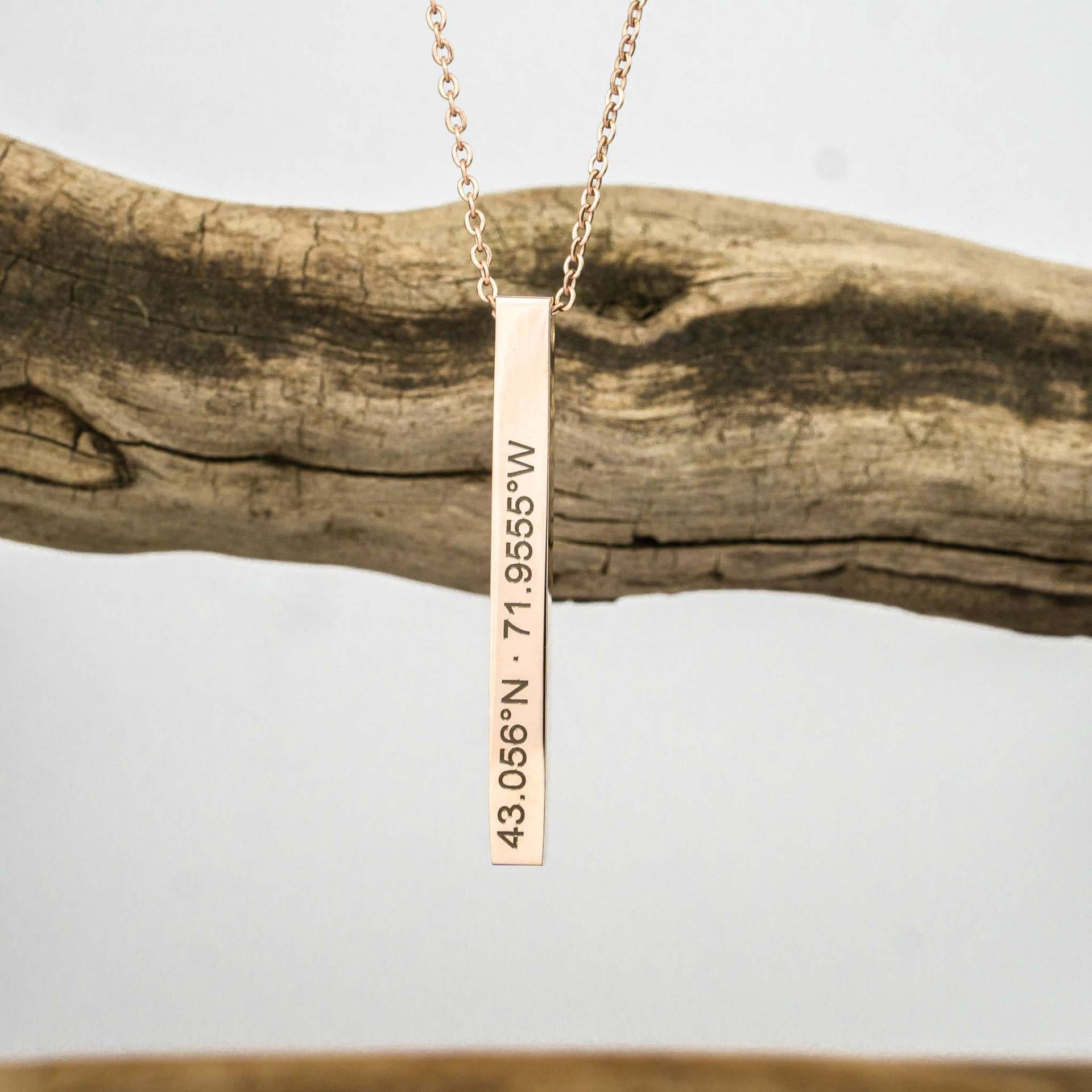 Koordinaten Kette in Rosé Gold/Personalisierte Personalisierter Schmuck Edelstahlkette Gravur Geschenk Valentinstag Koordinaten Kette in Rosé Gold/Personalisierte Personalisierter Schmuck Edelstahlkette Gravur Geschenk Valentinstag von deineKoordinaten