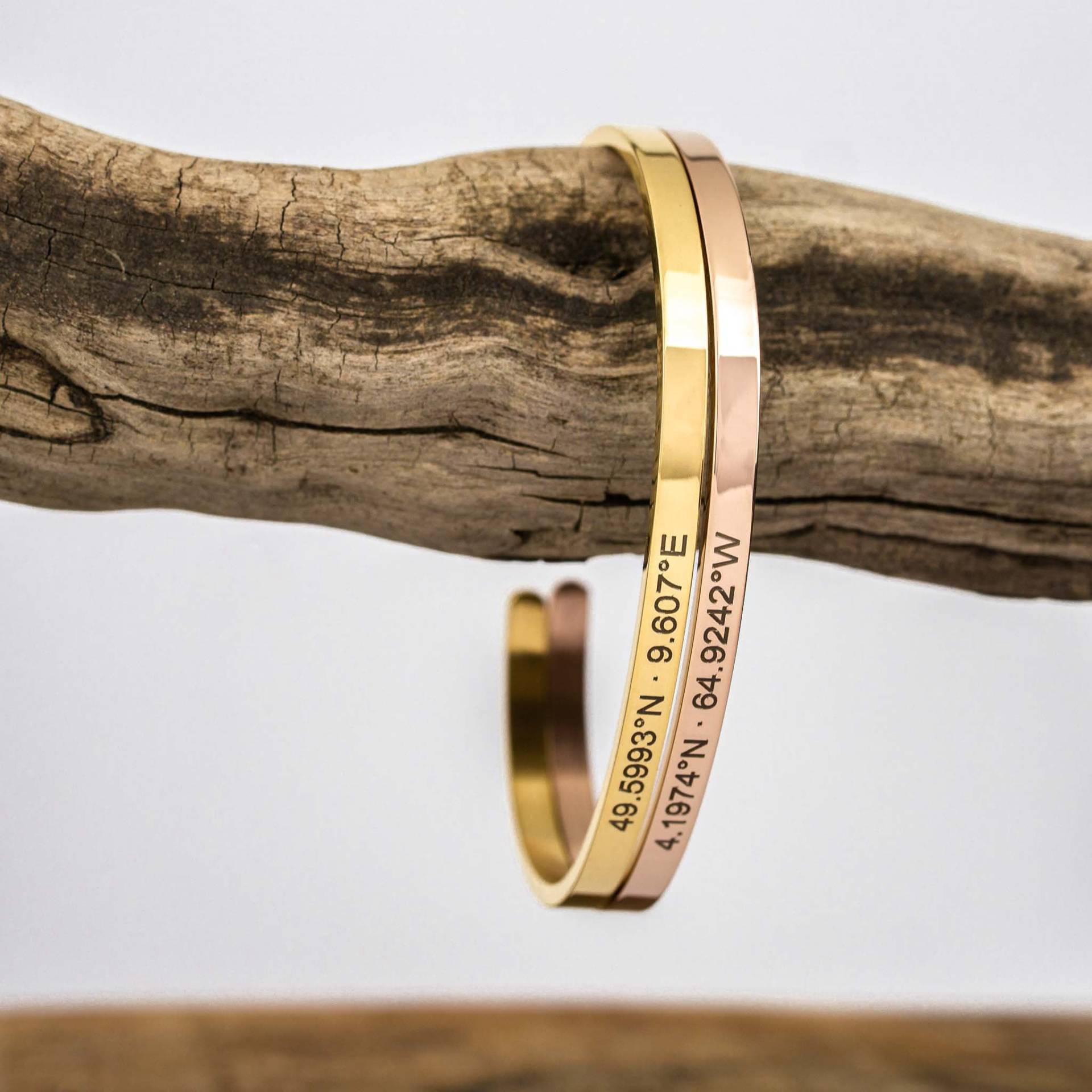 Partner Koordinaten Armreif/Gold Rosé Silber Schwarz Personalisierter Schmuck Individuelle Gravur Valentinstag Geschenk Partner Koordinaten Armreif/Gold Rosé Silber Schwarz Personalisierter Schmuck Individuelle Gravur Valentinstag Geschenk von deineKoordinaten