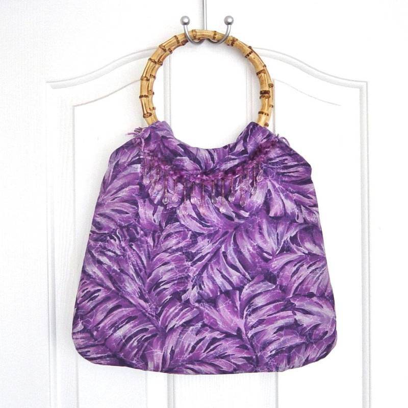 Bambus Griff Batik Handtasche Lila Perlen Fransen, Retro Strand Geldbörse von delaMarCollection