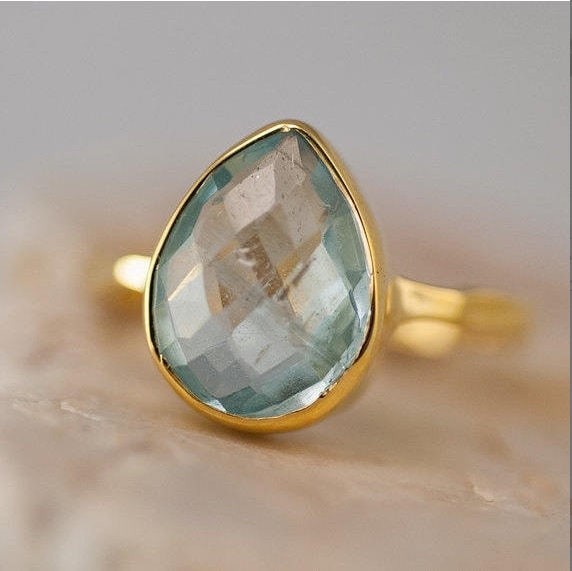 Gold Vermeil Ring - Tear Drop von delezhen