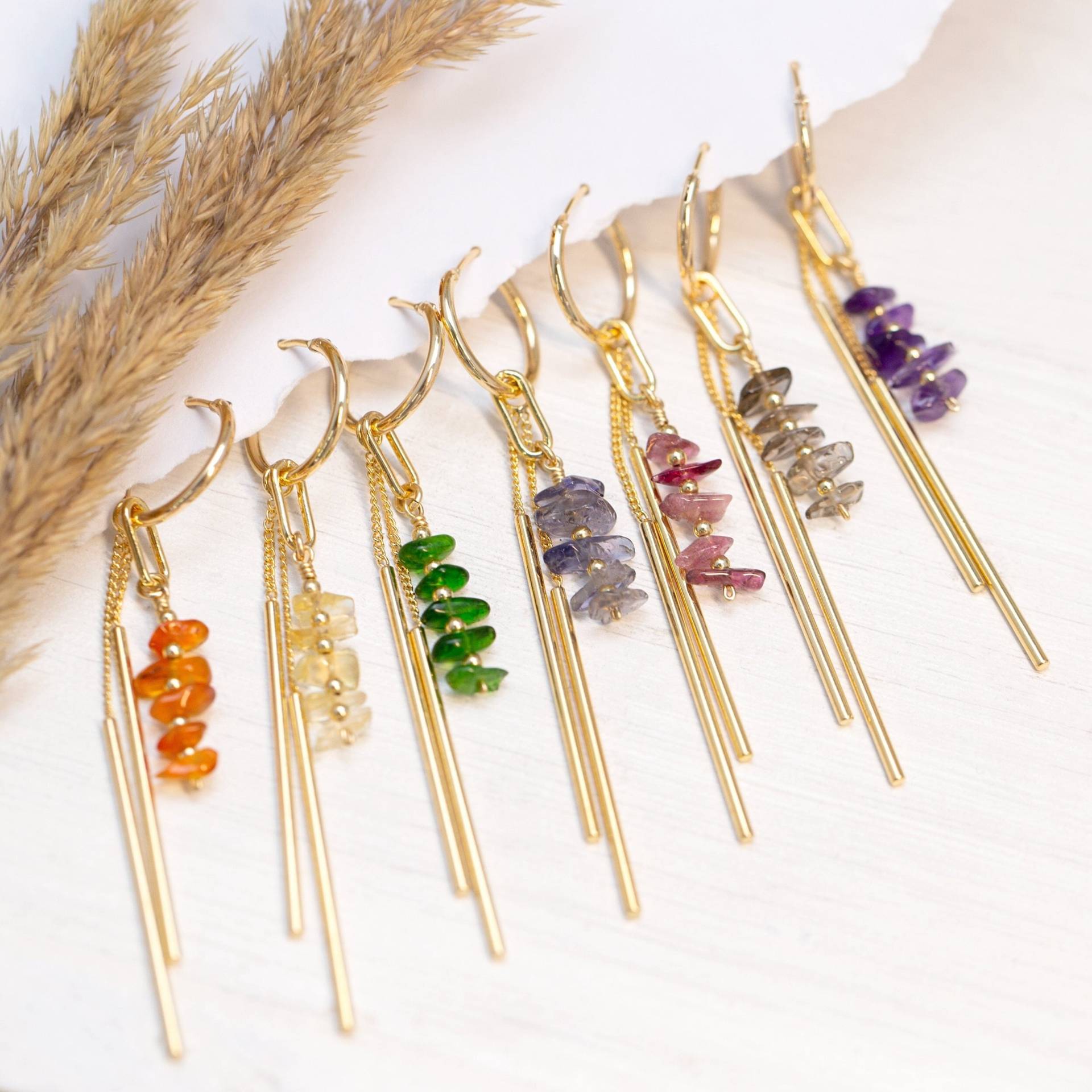 Rohe Kristall Bar Drop Creolen, Bunte Birthstone Ohrringe Geschenk Tochter Oder Freund, Perlen Quaste Baumeln Huggie Lange Charm Huggies Rohe Kristall Bar Drop Creolen, Bunte Birthstone Ohrringe Geschenk Tochter Oder Freund, Perlen Quaste Baumeln Huggie Lange Charm Huggies von delezhen