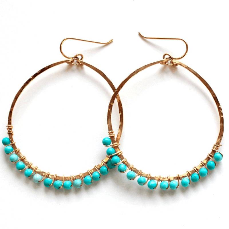 Türkisfarbene Hoop Ohrringe - Türkis Perlen Gehämmerte Hoops Draht Gewickelt in Sterling Silber Oder 14K Gold Filled Türkisfarbene Hoop Ohrringe - Türkis Perlen Gehämmerte Hoops Draht Gewickelt in Sterling Silber Oder 14K Gold Filled von delialangan