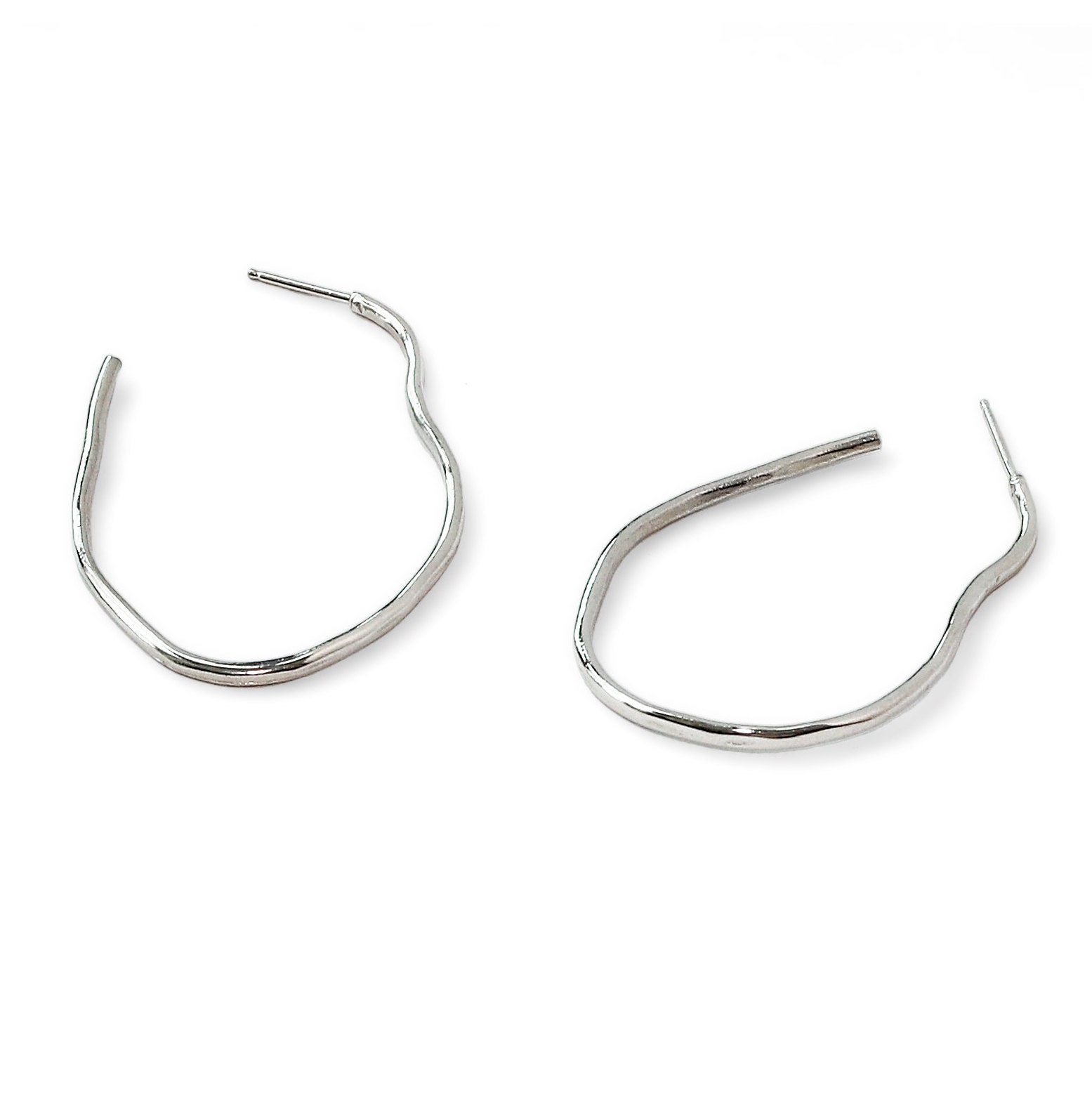 Unregelmäßige Post Back Creolen - Sterling Silber Oder Messing Gewellte Einzigartige Gold Unregelmäßige Post Back Creolen - Sterling Silber Oder Messing Gewellte Einzigartige Gold von delialangan