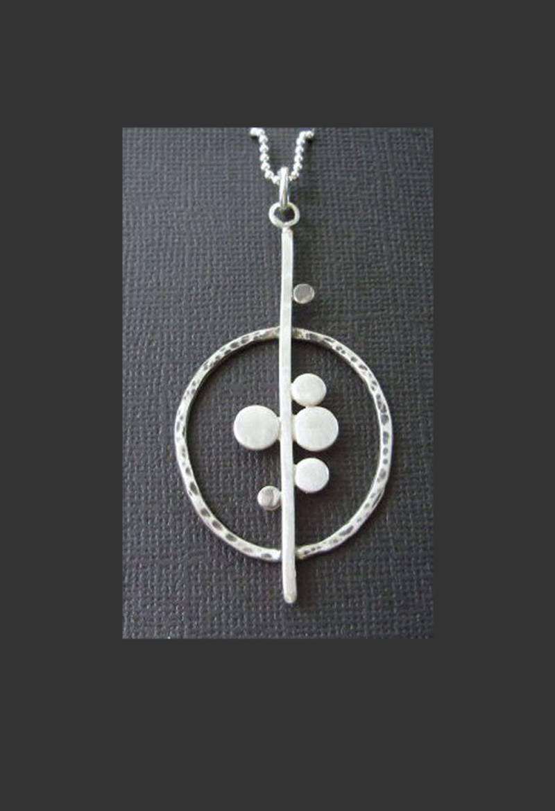 Reifen Blase Anhänger, Silber Und Kreis Halskette, Handwerker Schmuck von delisadesigns