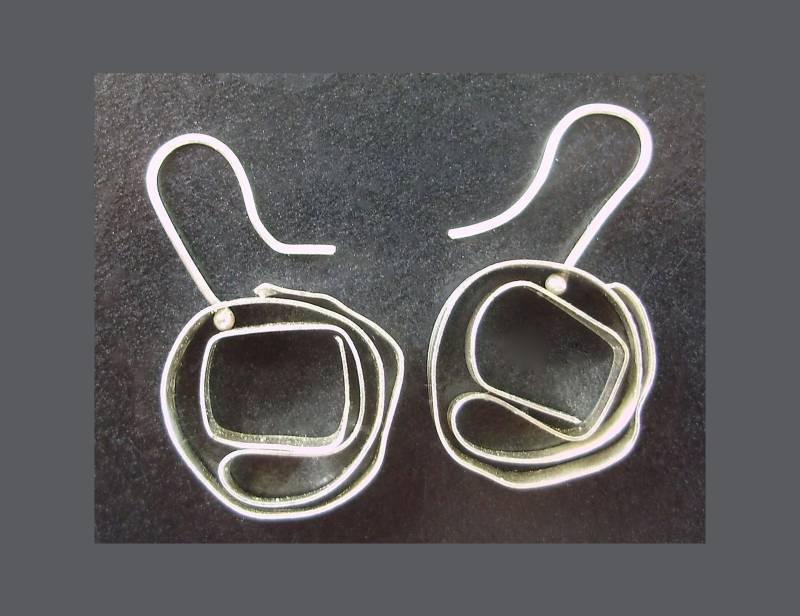Runde Squiggle Ohrringe, Silber Freiform Reifen, Ooak Handwerker Schmuck von delisadesigns