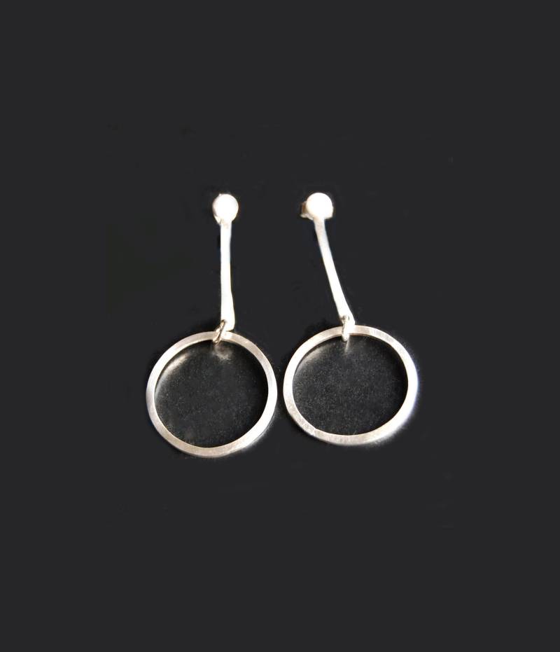 Schleife Und Link Post Ohrringe, Silber Reifen, Modern, Handwerker Schmuck von delisadesigns