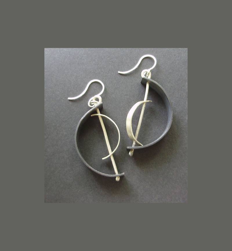 Schwarze Halbmond Ohrringe, Halbmonde, Kupfer Und Silber Monde, Modernist, Fett, Statement Edgy Schmuck von delisadesigns