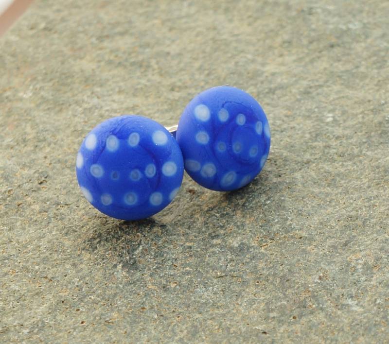 Blau Und Weiß Handgemachte Lampwork Glas Silber Ohrstecker Blau Und Weiß Handgemachte Lampwork Glas Silber Ohrstecker von dementedmagpie