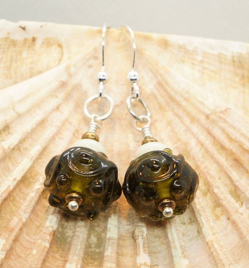 Dunkelgrün Recycling Lampwork Glasperle Und Handgefertigte Ohrringe Silber Haken von dementedmagpie