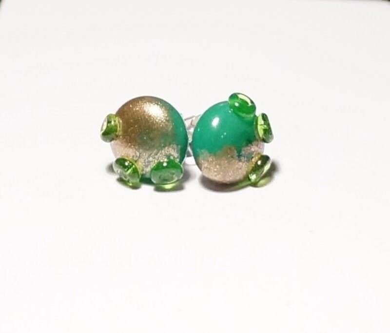 Grün Und Kupfer Handgefertigt Murano Glas Silber Ohrstecker von dementedmagpie