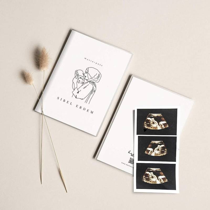 Mutterpasshülle Personalisiert Mit Namen | Zusatzfach Für Ultraschallbilder, Rezepte Etc. |Mama Edition von demstudioshop