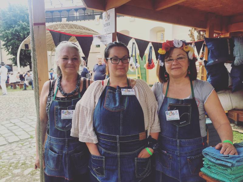 Maßgeschneiderte Kochschürze Aus Recycelten Jeans, Mit 6 Taschen, Gartenschürze Jeans Maßgeschneiderte Kochschürze Aus Recycelten Jeans, Mit 6 Taschen, Gartenschürze Jeans von denimize