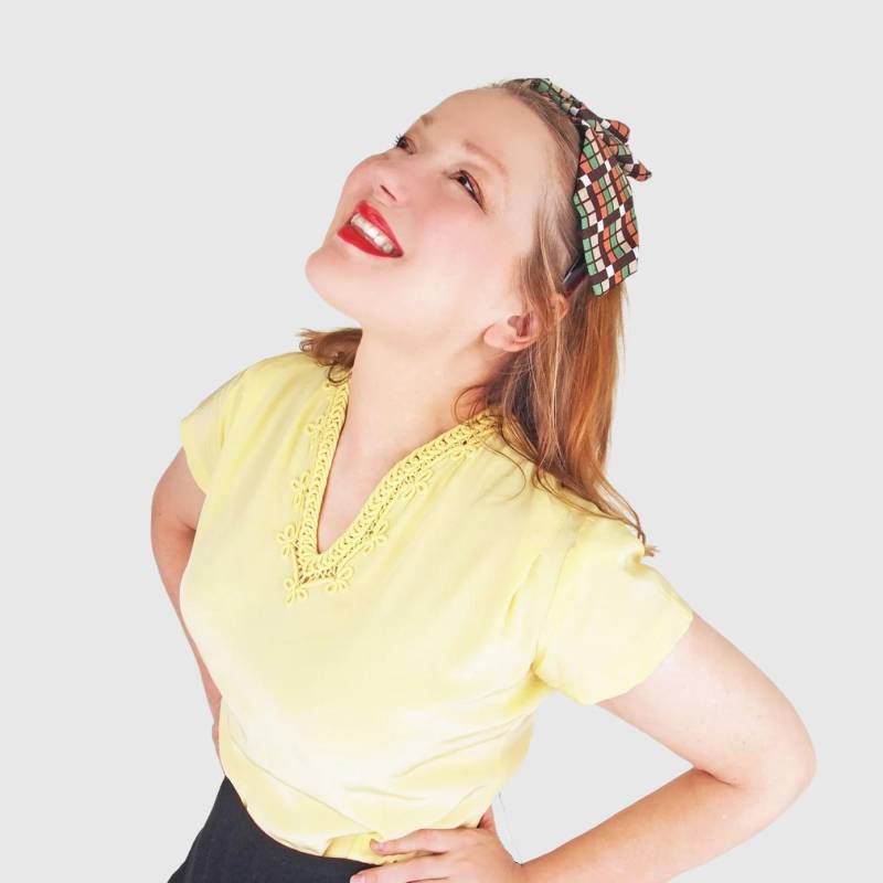 1940Er Jahre Gelbe Viskose-Bluse - Halsausschnitt, Kragen Und Hintere Knöpfe Diane Young L Vfg Mitglied von denisebrain