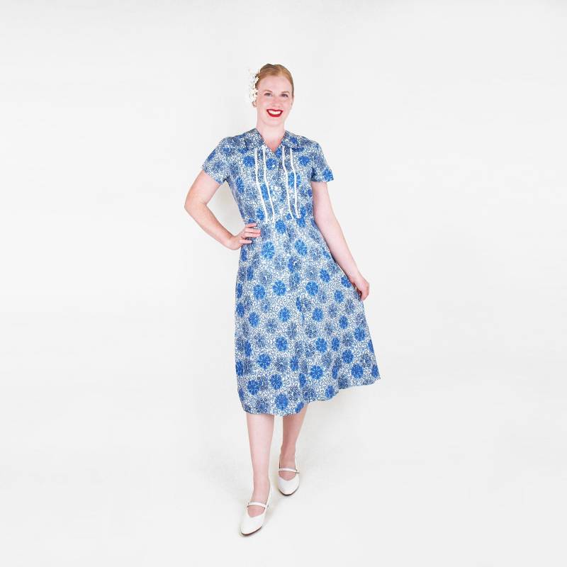 50Er Jahre Blau Bedrucktes Baumwoll Sommer Kleid Von Wentworrt M - Spitzenbesatz Vfg Mitglied von denisebrain