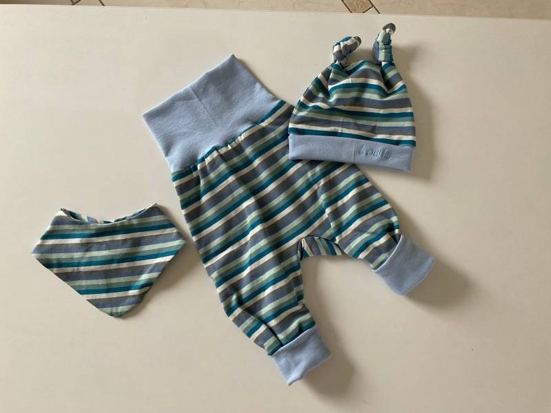 Babyset - Babyhose Mit Knotenmütze Und Halstuch von designGHgermany