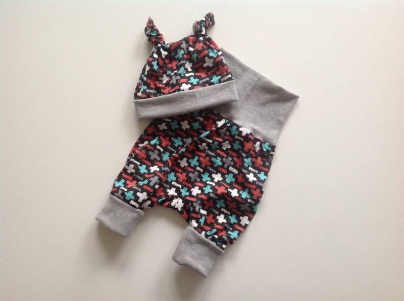 Babyset - Babyhose Mit Passender Mütze Babyset - Babyhose Mit Passender Mütze von designGHgermany