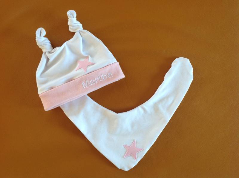 Babyset - Mütze Mit Passendem Halstuch Und Name von designGHgermany