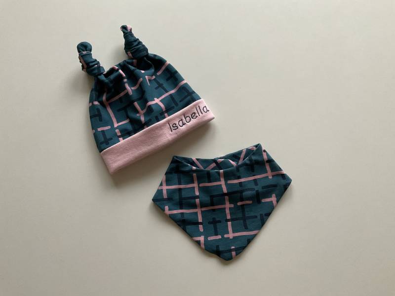 Babyset - Mütze Mit Passenden Halstuch Und Name von designGHgermany