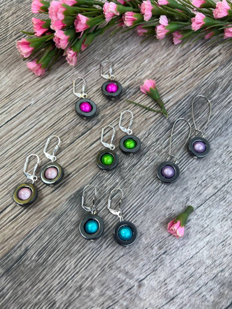 Schwarze Hämatitringe Ohrringe Ohrschmuck Bunte Glas Perlen, Schimmernde Glasperlen, Handgefertigt, Rainbow, Ohrhänger, Grün Rose Türkis von designROSENVOGEL