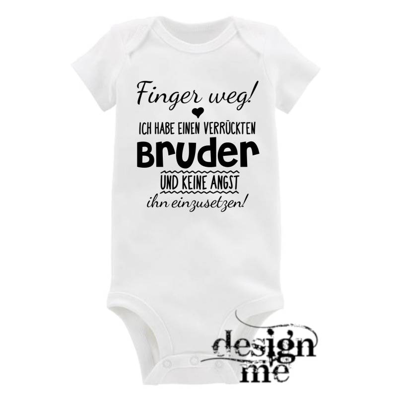 Baby Body Mit Aufdruck Motiv Finger Weg Ich Habe Einen Verrückten Bruder Spruch Kurzarm Fun Geschenk von designme24