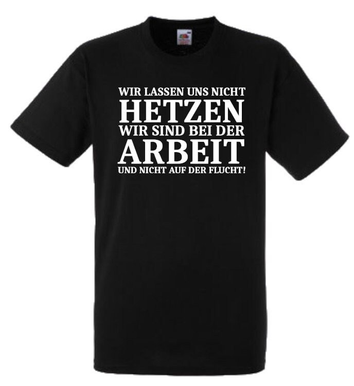 Lustiges Spruch T-Shirt "..bei Der Arbeit Und Nicht Auf Flucht" Fun Witzig Unisex Shirt Männer Frauen Sprüche Geschenk Kleidung von designme24