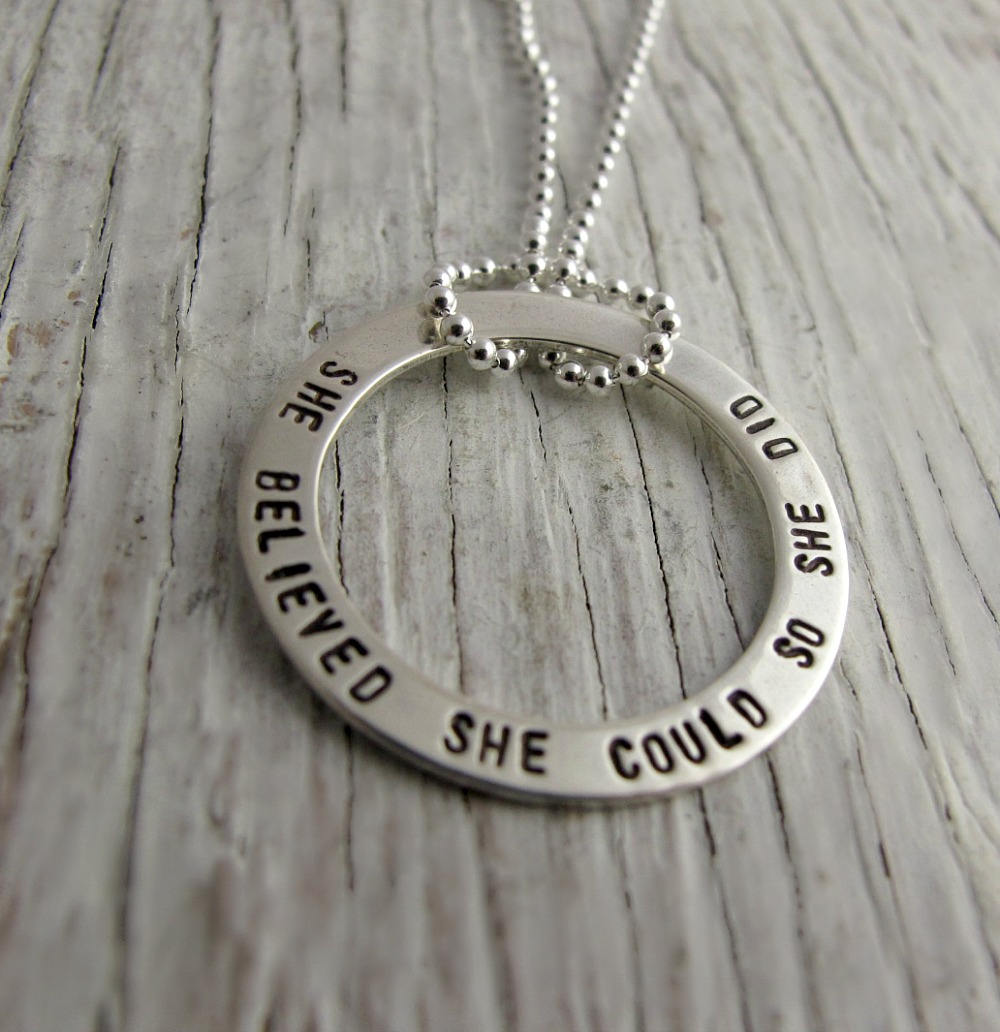 Abschlussgeschenk, Sie Glaubte, Könnte, Also Tat Sterling Silber Halskette, Inspirierend von designsbydawnrenee