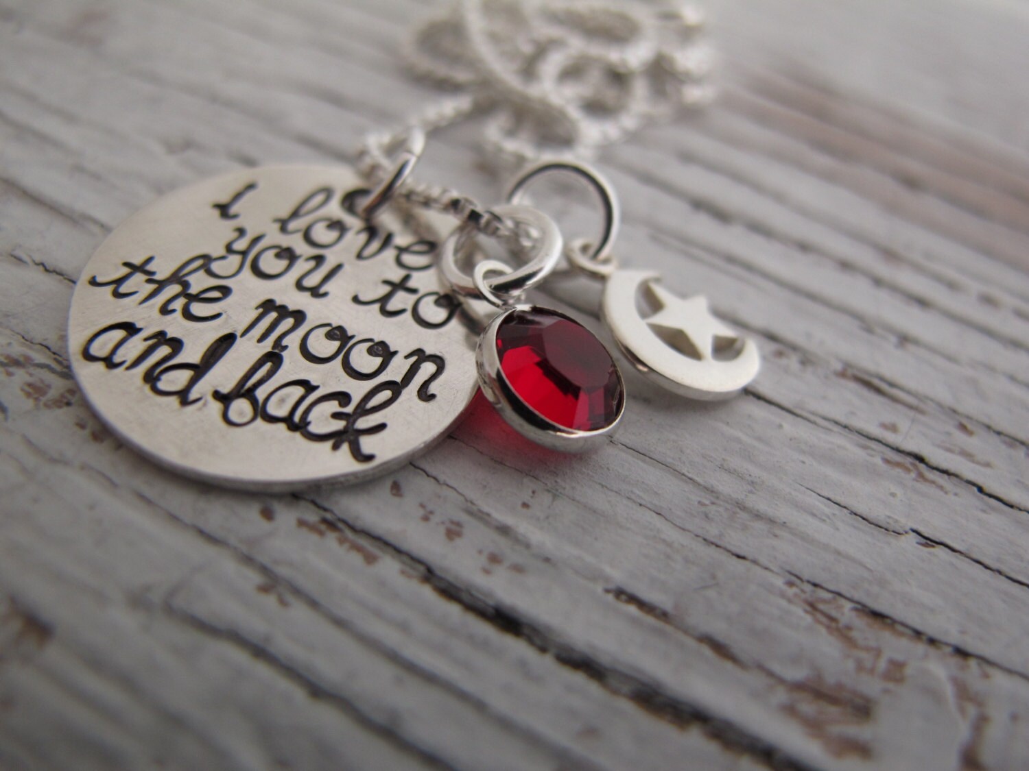 Geburtstagsgeschenk Für Tochter, Enkelin, Ich Liebe Dich Bis Zum Mond Und Zurück, Handgestempelte Halskette, Ready To Ship, Sterling Silber von designsbydawnrenee