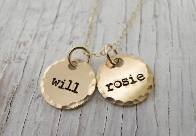 Gold Kindernamen Schmuck, Mutter Halskette, Großmutter Handgestempelter 2 von designsbydawnrenee