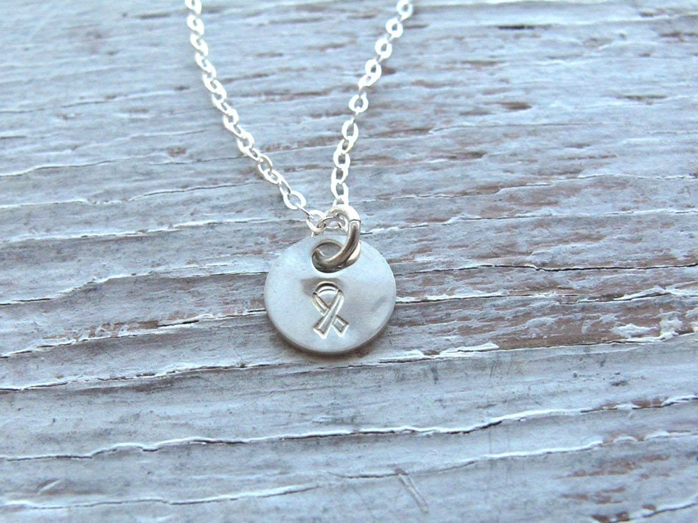 Hand Gestempelt Sterling Silber Brustkrebs Halskette von designsbydawnrenee