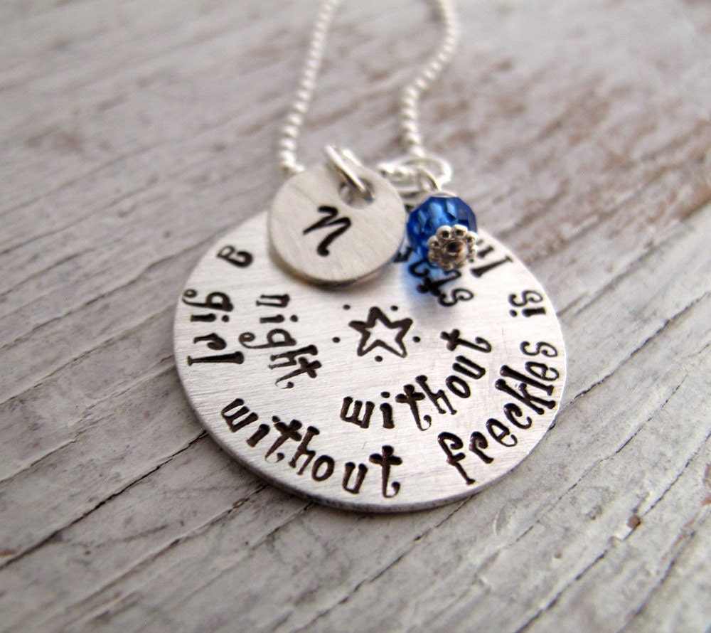 Handgestempelte Sterling Silber Halskette, Sommersprossige Mädchen Geschenk, Swarovski Geburtsstein von designsbydawnrenee