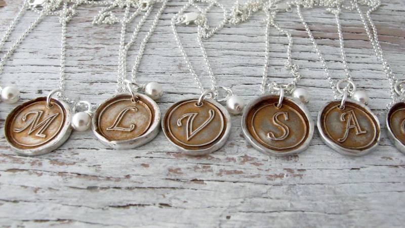 Initial Halskette, Wachs Siegel Schmuck, Kupfer Patina, Hand Gestempelt, Feinsilber, .999, Rustikaler Halskette Der Mutter von designsbydawnrenee