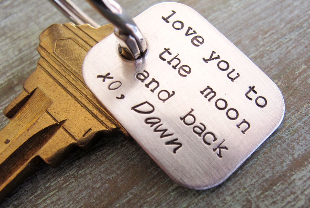 Liebe Dich Zum Mond Und Zurück, Personalisierte Schlüsselanhänger, Opa Grandkids Namen, Papa Schlüsselanhänger von designsbydawnrenee