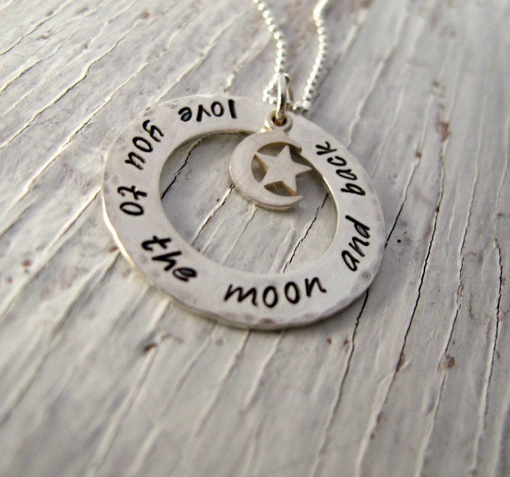 Love You To The Moon & Back Hand Gestempelte Halskette, Sterling Silber Waschmaschine Und Mond Charm - Sofort Versandfertig von designsbydawnrenee