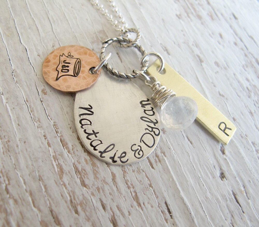 Personalisierte Familie Cluster Halskette, Muttertagsgeschenk, Schmuck, Hand Gestempelt, Mutter Halskette von designsbydawnrenee