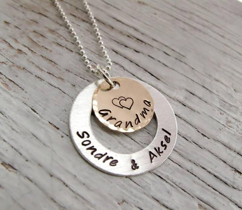 Personalisierte Hand Gestempelt Großmutter Halskette, Gold Und Sterling Silber von designsbydawnrenee