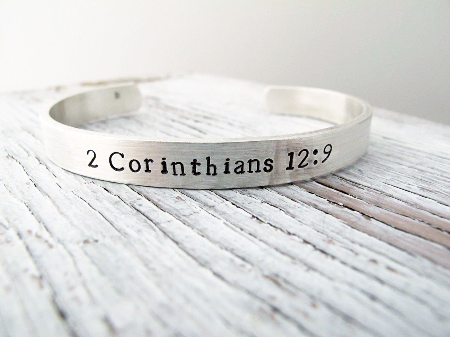 Personalisierte Sterling Silber Manschette Armband, Religiöses Geschenk Für Ihn von designsbydawnrenee