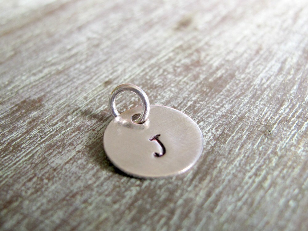 Silber Initial Charm, Füge Einen Charm Hinzu von designsbydawnrenee