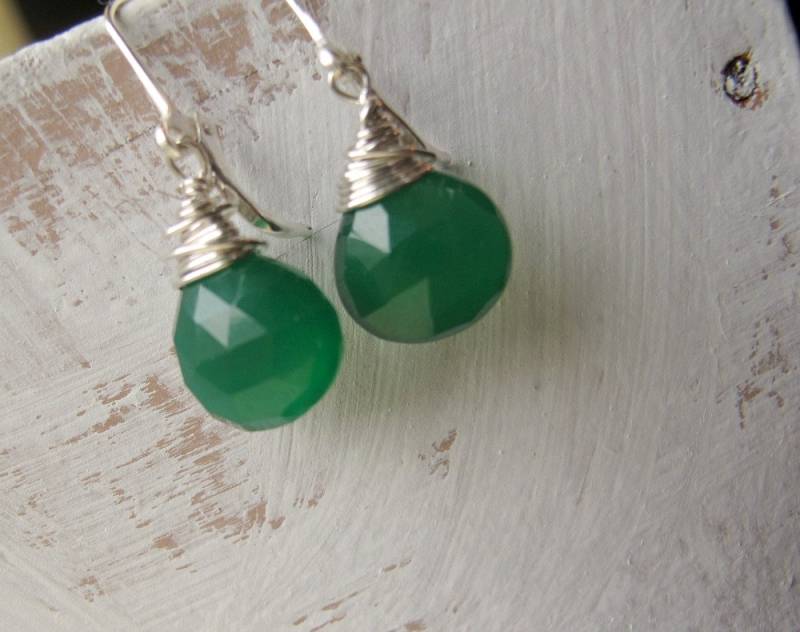 Smaragdgrüne Chalcedon Ohrringe, Facettiert, Aaa Edelstein, Sterling Silber Ohrhaken von designsbydawnrenee