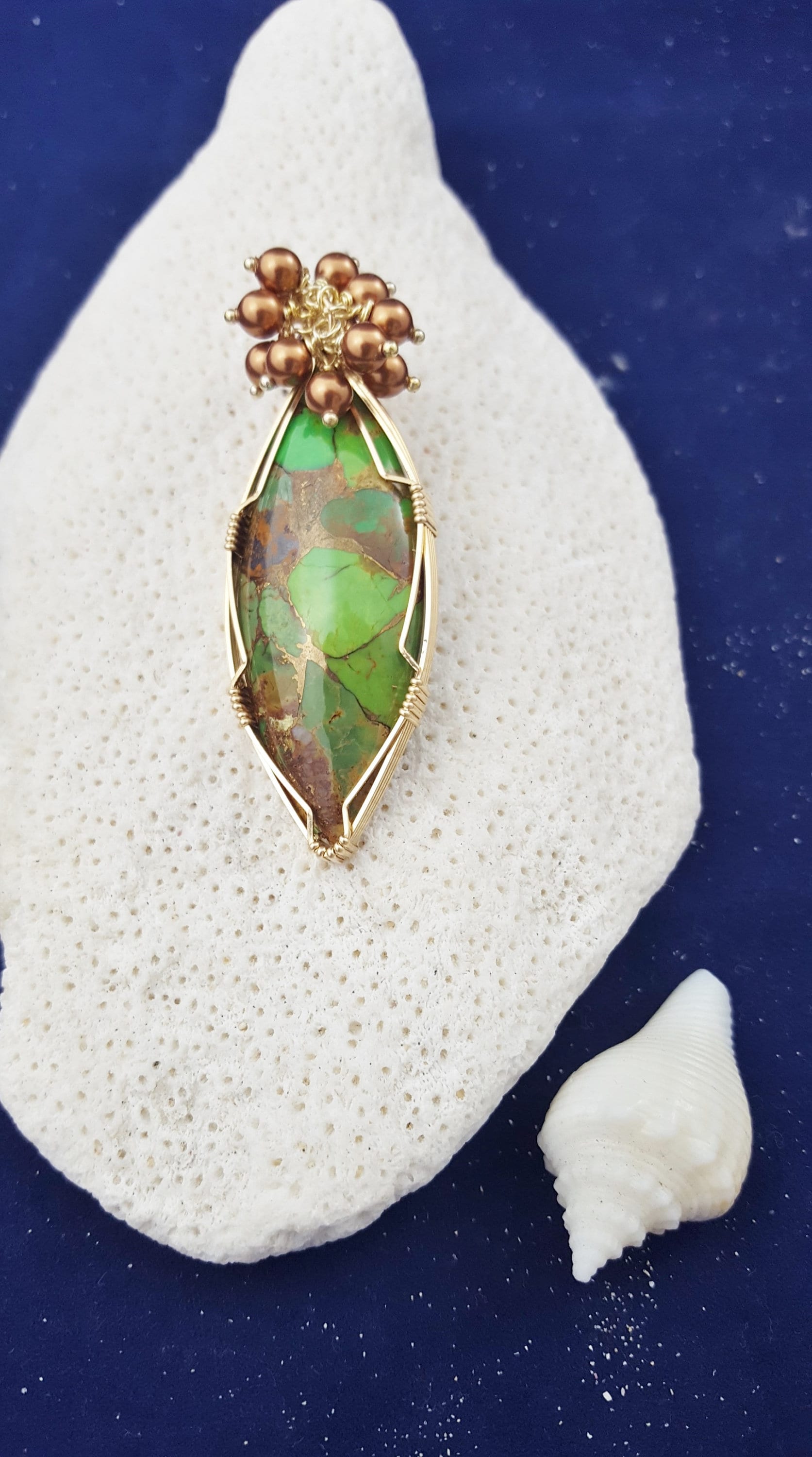 Grüner Mozaic Kingman Türkis Wier Wrapped Anhänger von designsbymelanie1