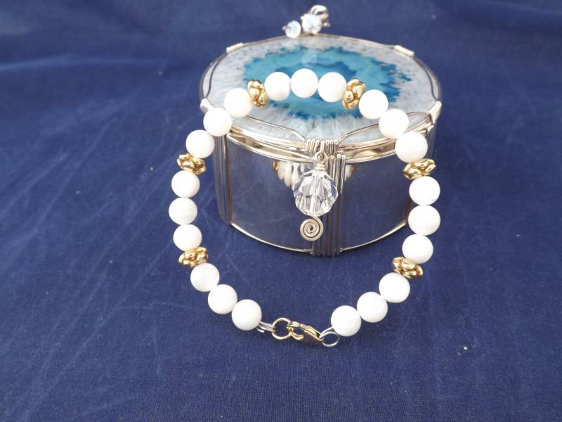 Perlmutt Armreif Gebleicht von designsbymelanie1