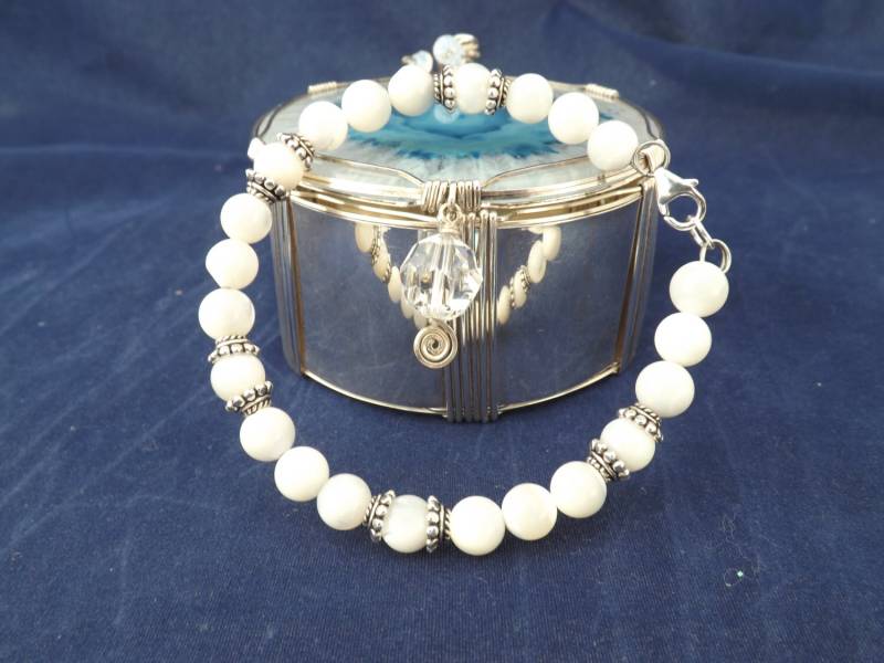 Perlmutt Armreif Gebleicht von designsbymelanie1