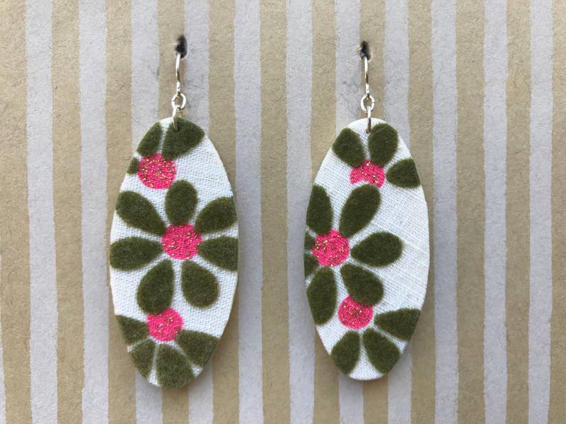 Leichte Stoff Ohrringe Ohrringe, Große Beige Oval, Oliver Grüne Blumen, Sterling Silber Ohrhaken, Retro-Muster von designsbywenia