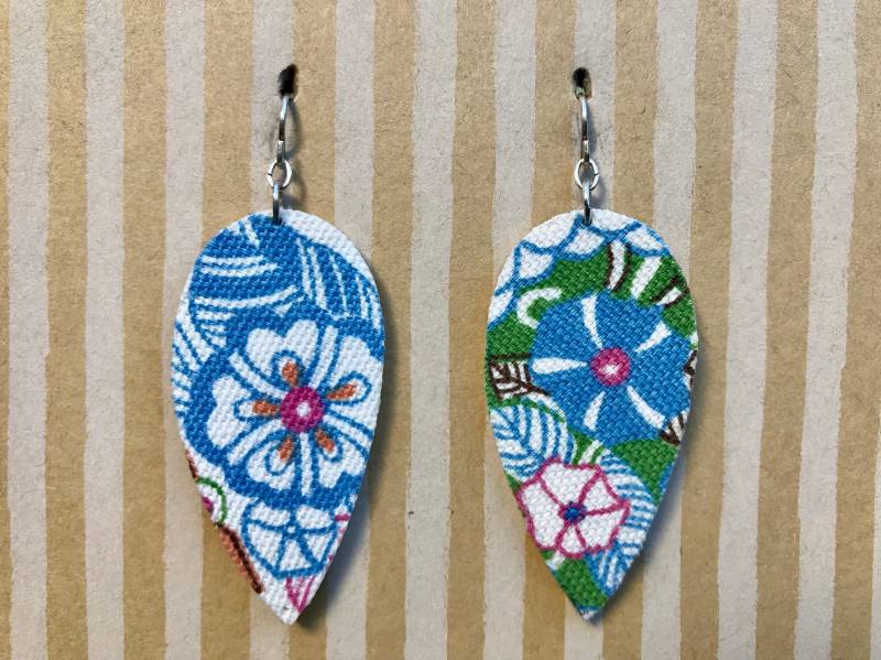 Leichte Stoff Ohrringe Ohrringe, Große Weiße Umgekehrte Tropfen, Blau Morgen Ruhm, Sterling Silber Ohrhaken, Gardner Geschenk von designsbywenia