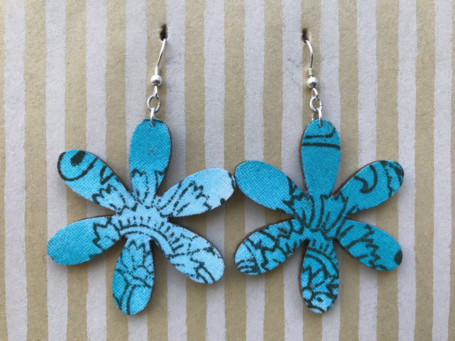 Leichtes Gewebe Baumeln Ohrringe, Überdimensionale Teal Blaue Blume, Sterling Silber Ohrdraht von designsbywenia