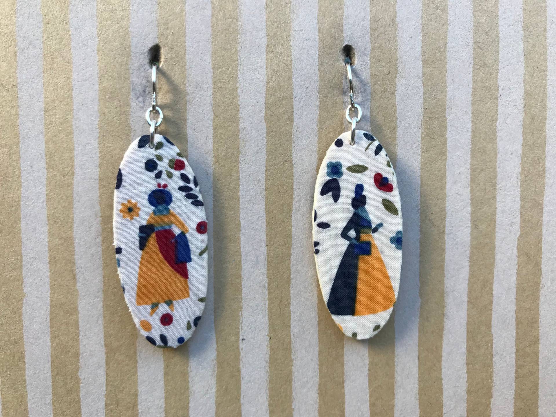 Leichtes Gewebe Schwingende Ohrringe, Aus Weißem Oval, Königliche Frauen, Sterling Silber Ohrdraht von designsbywenia