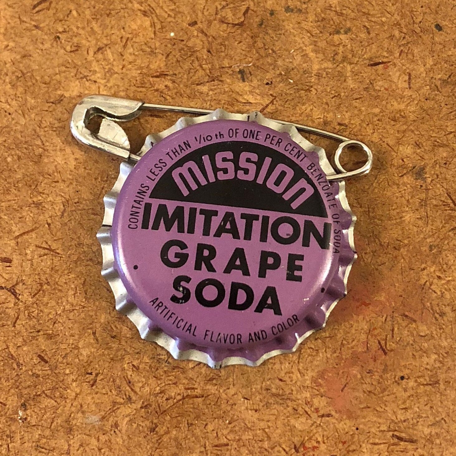 Flasche Cap Pin - Traube Flasche Cap Pin - Traube von designsofabeanhead