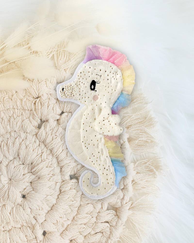 Applikation Seepferdchen | Meerestiere Bügelbild Patch Aufnäher Weiß Glitzer Regenbogen Tüll von designxmina