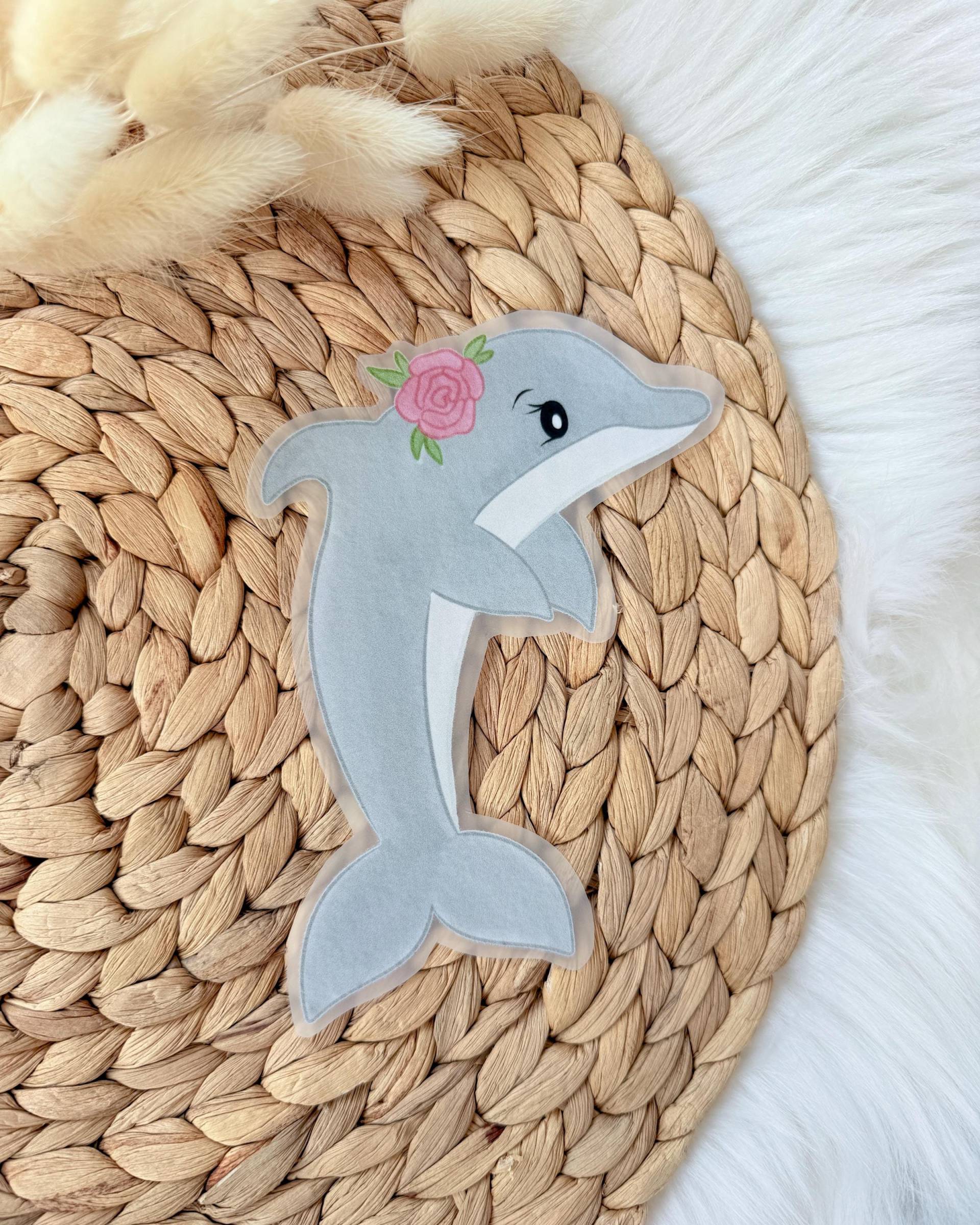 Bügelbild Delfin Mit Rose | Maritimes Mädchen Bügelpatch Aufbügler von designxmina