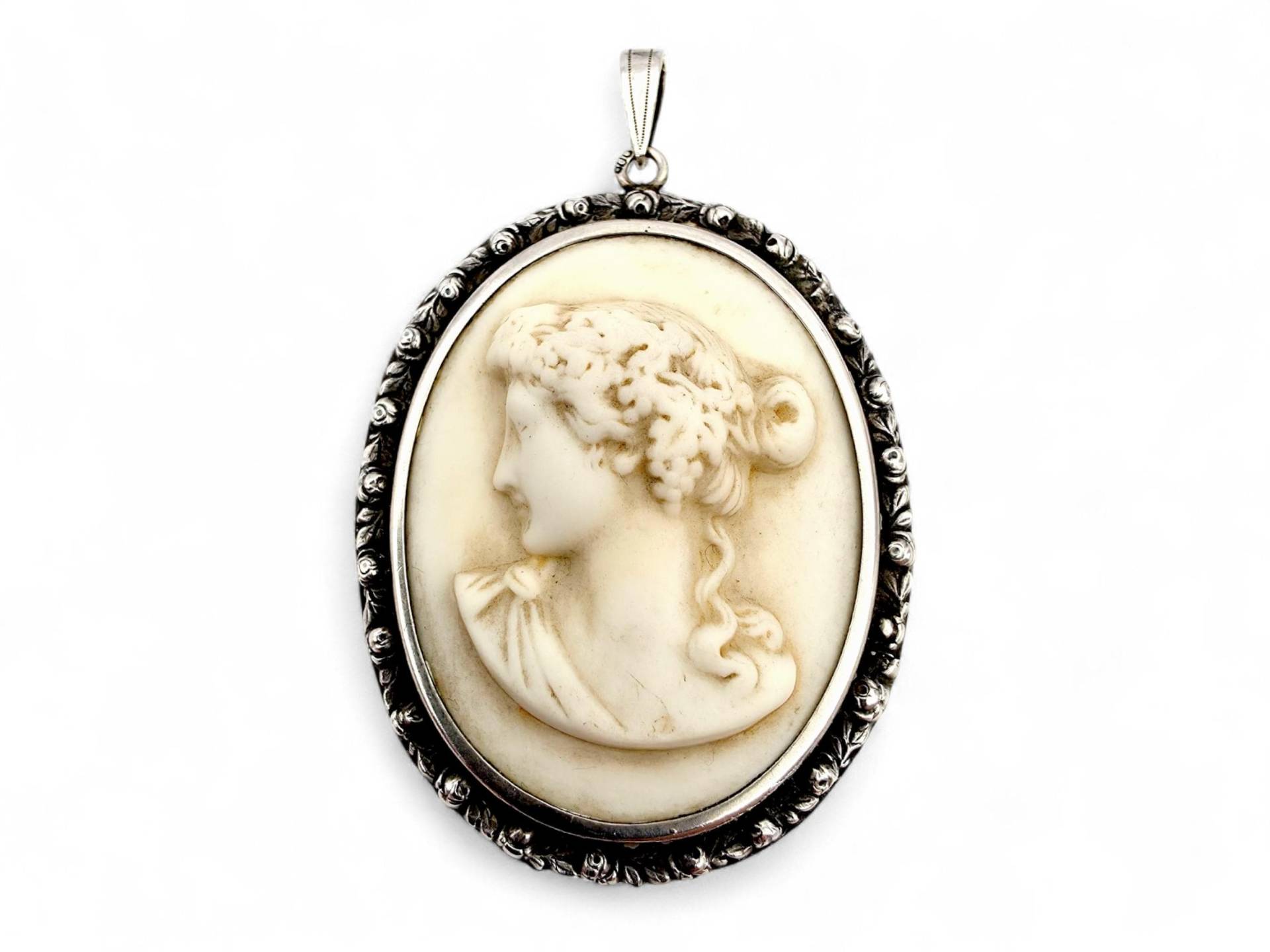 Antique 800 Silver Cameo Pendant Brooch - Hand Carved Woman Portrait With Floral Frame 58x38mm, Vintage Jewelry von detaschmuck