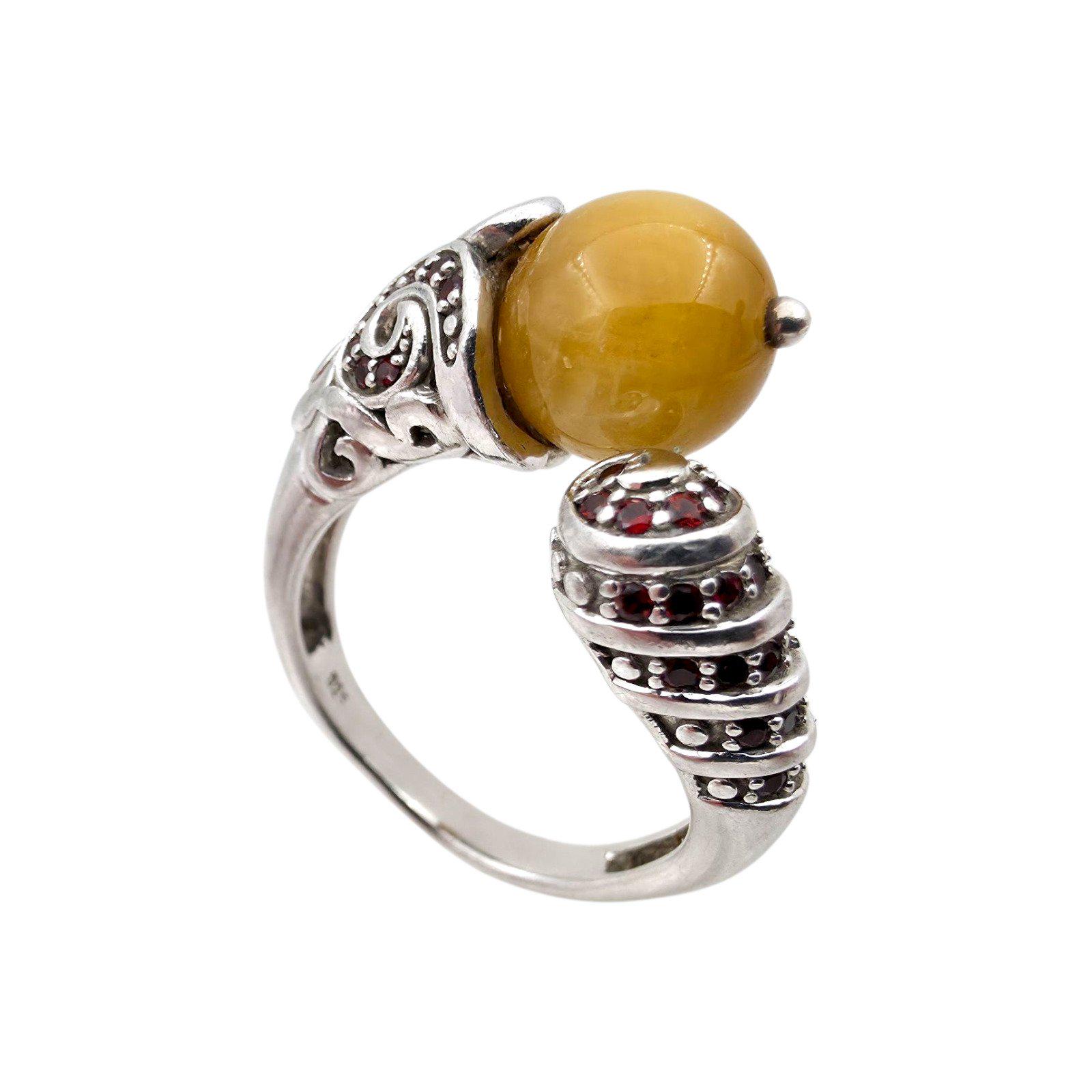 Ornate Silver Fantasy Ring With Yellow Agate Sphere & Garnet Accents - Eu 61 | Us 9.5 Vintage-Style Statement Jewelry von detaschmuck